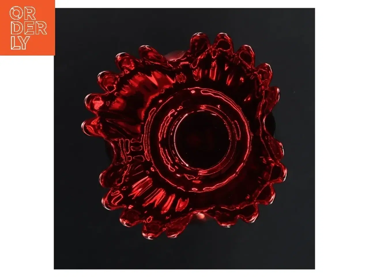 Billede 3 - Rød glasvase formet som blomsterkrone fra Krifon (str. 11x20 cm)