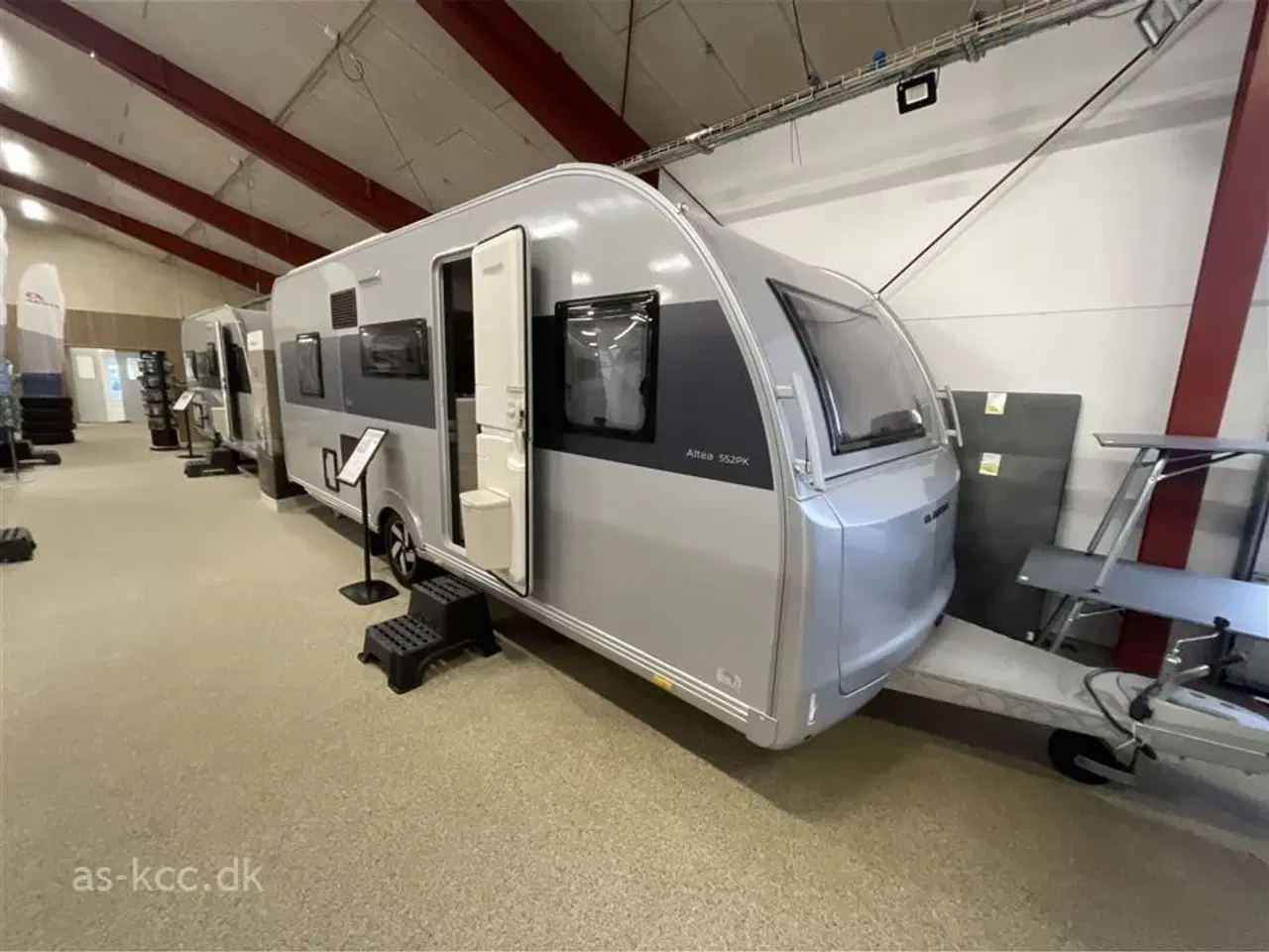 Billede 1 - 2026 - Adria Altea 552 PK Kampagne   Adria Altea 552PK Kampganevogn 2026, 3 køjer dobbeltseng, siddegruppe