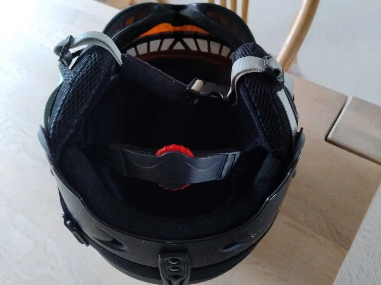 Billede 3 - Skihjelm med briller 