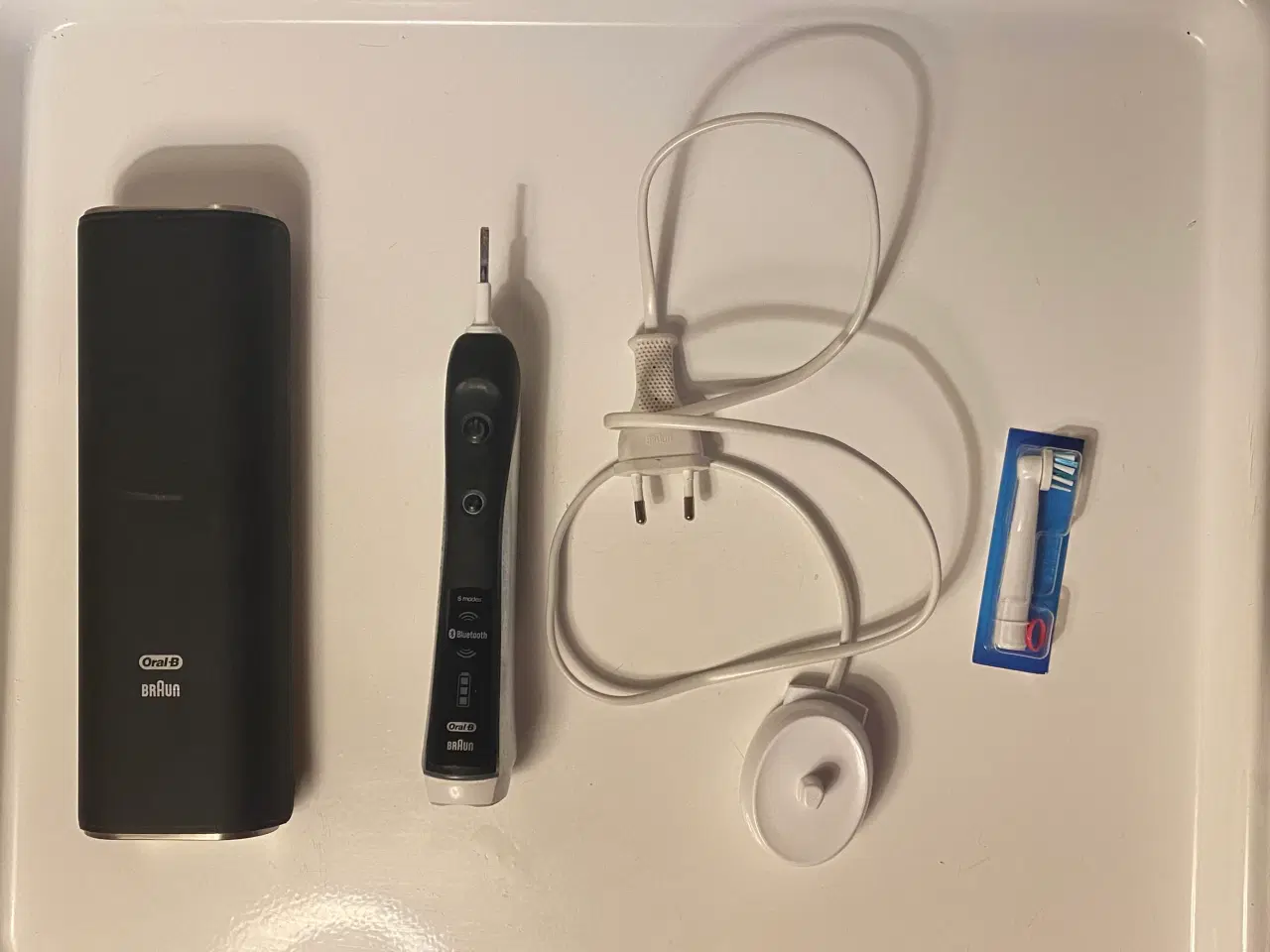 Billede 1 - Solgt: Braun Oral-B Professional Care 7000,