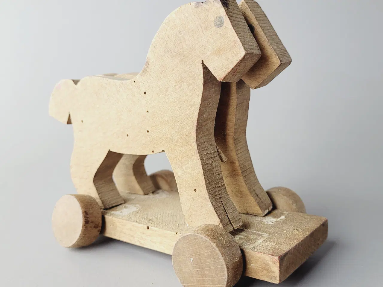 Billede 4 - ⭐️: Unik vintage træhest – Charmerende håndlavet 