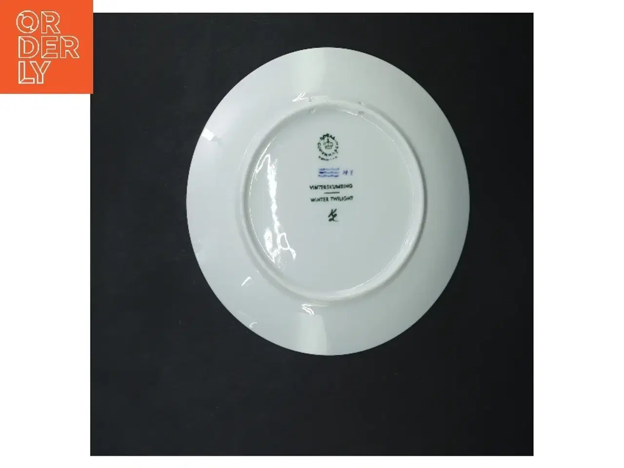 Billede 3 - Julen 1974 Dekorationsporcelæn fra Royal Copenhagen (str. Ø 18 cm)