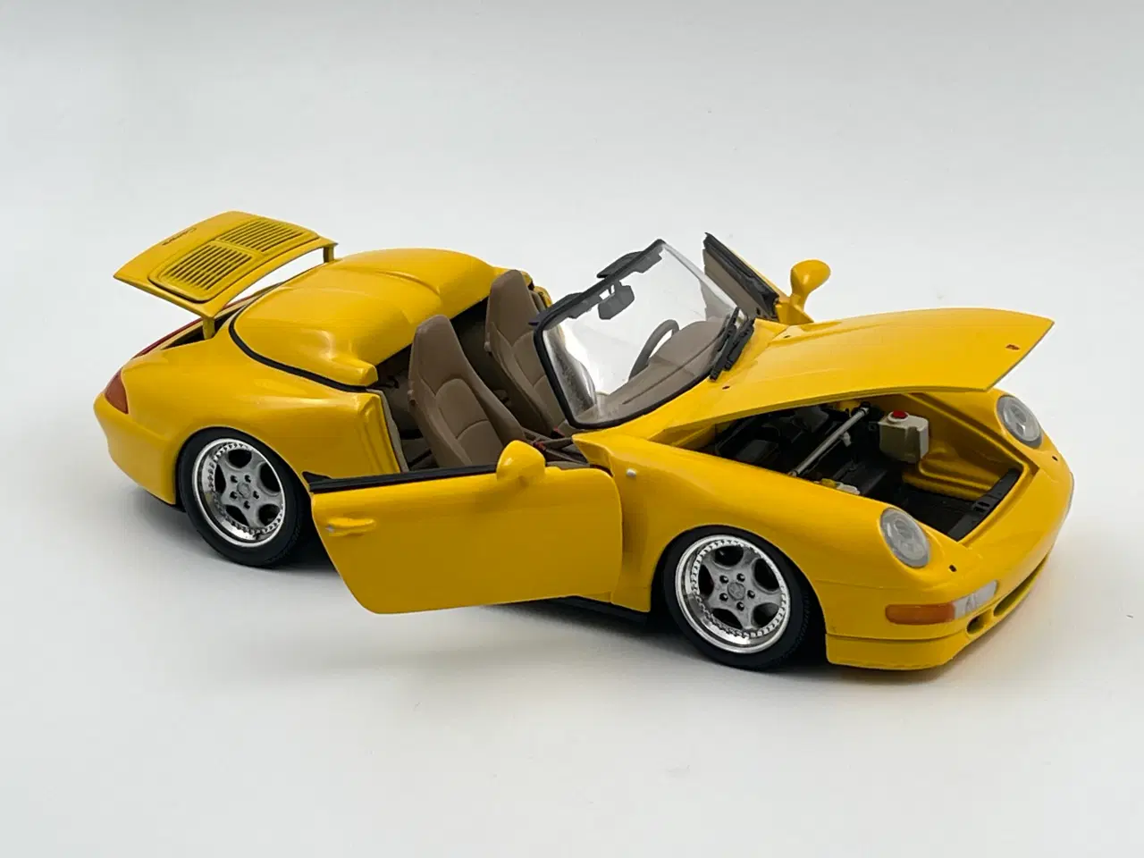 Billede 4 - Porsche 911 Carrera Speedster (993) 1:18  Custom 