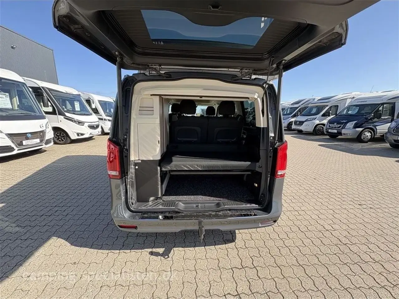 Billede 3 - 2021 - Mercedes Marcopolo / Viano V220   Pæn og meget velholdt Mercedes Marco Polo fra 2021 med det helt rigtige udstyr - Kan nu opleves hos Camping-Specialisten i Silkeborg