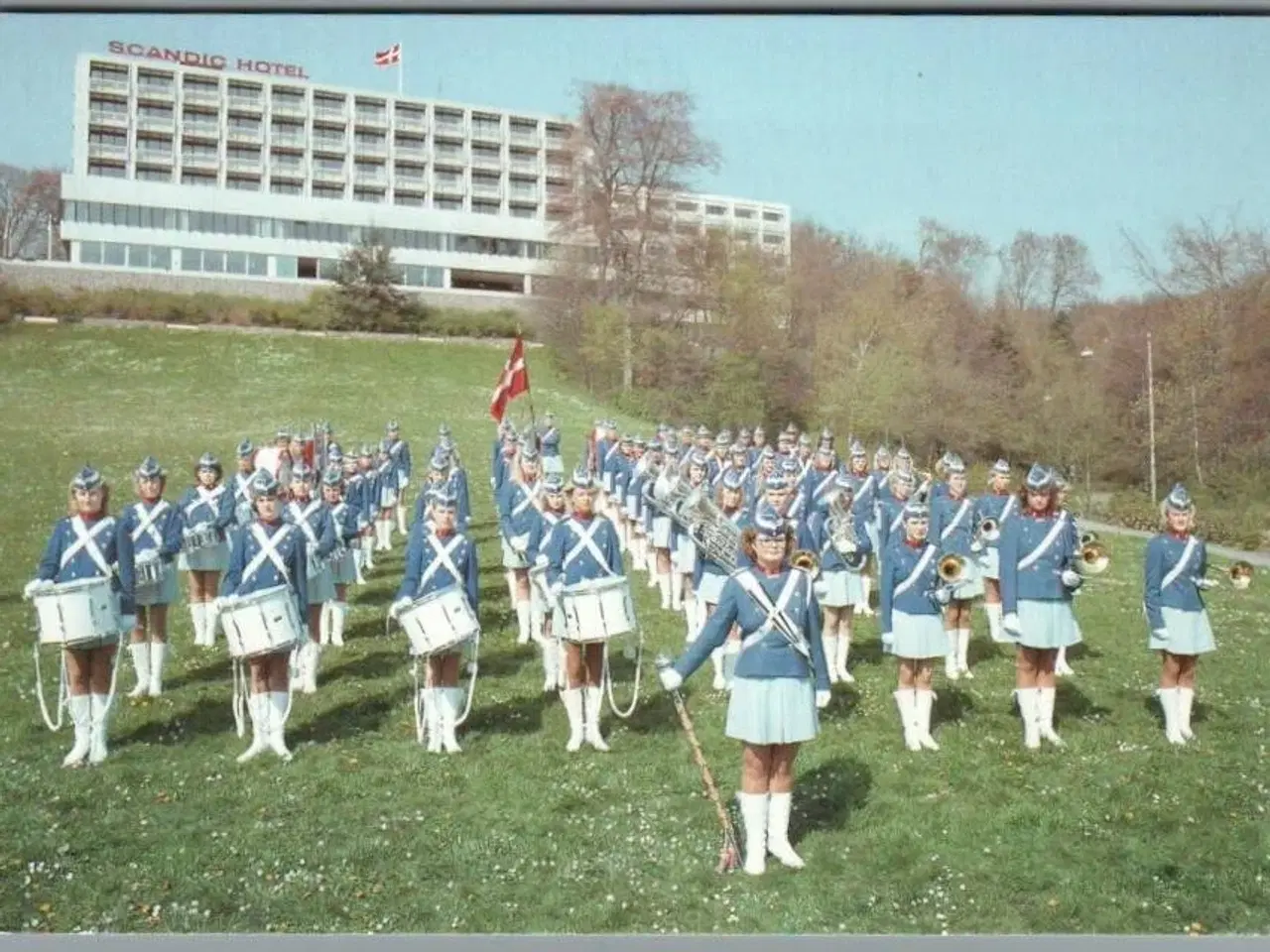 Billede 1 - Randers Pigegarde 1989 -  Postkort, - Brugt