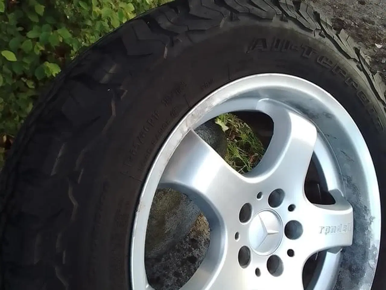 Billede 4 - 18" Original Mercedes Rondell fælge+ nye Helårsdæk