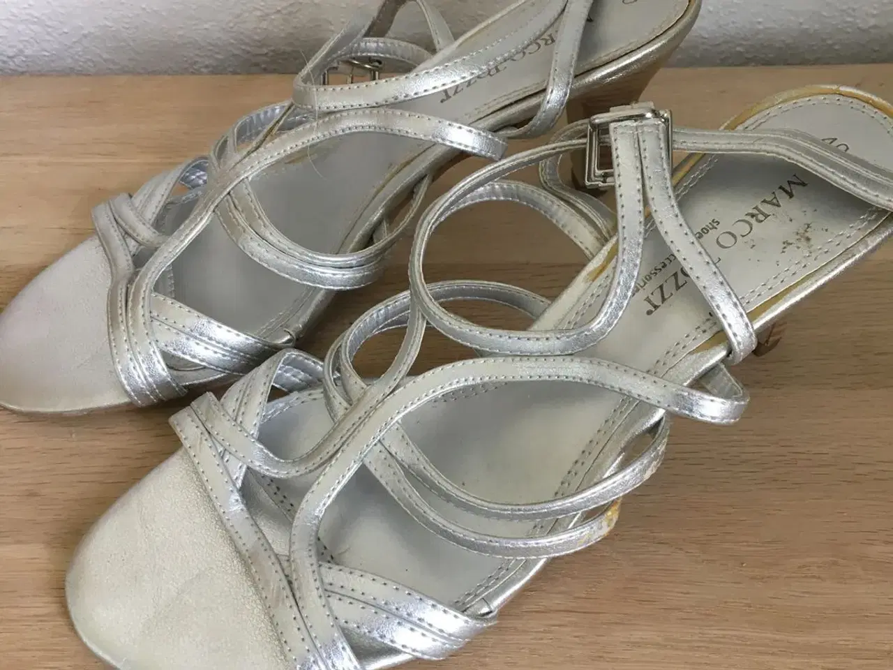 Billede 1 - Sølv sandaler