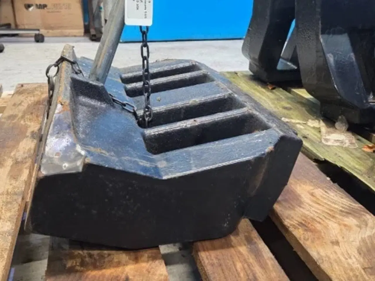 Billede 9 - Case Maxxum 145 Frontvægt Holder 82031499  (5 Stk)