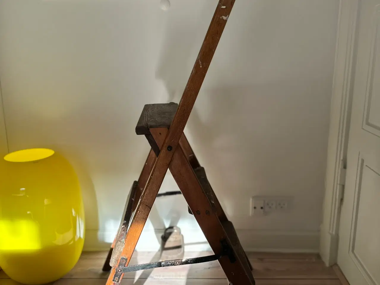 Billede 3 - Gammel retro trappestige med støttestang
