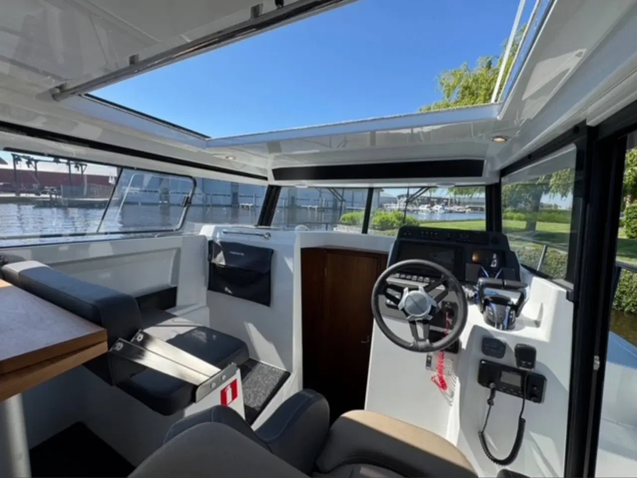 Billede 9 - Finnmaster Pilot 8 - 2 X F200 Yamaha/Udstyr