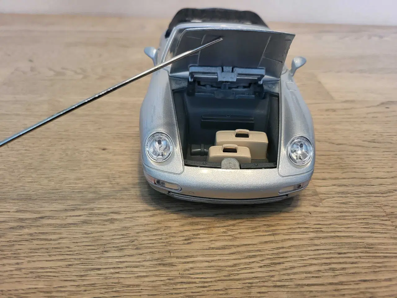 Billede 4 - Modelbil: Porsche 911 Carrera Cabriolet 1993.  Ska