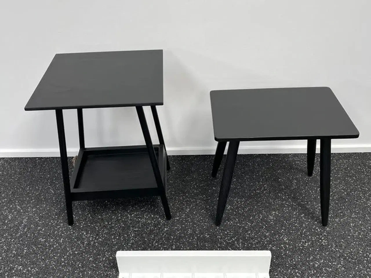 Billede 1 - Lampebord 40x40x55 + skammel + knagerække