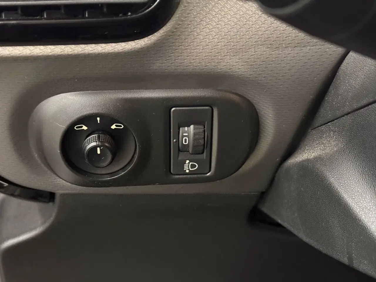 Billede 9 - Citroën C4 Cactus 1,6 Blue HDi Feel Complet start/stop 100HK 5d