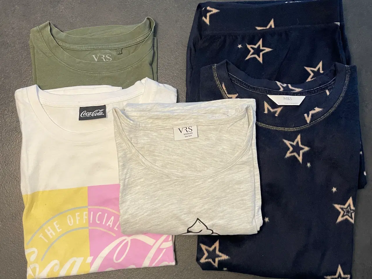 Billede 1 - T-shirts og nattøj str. XL. 