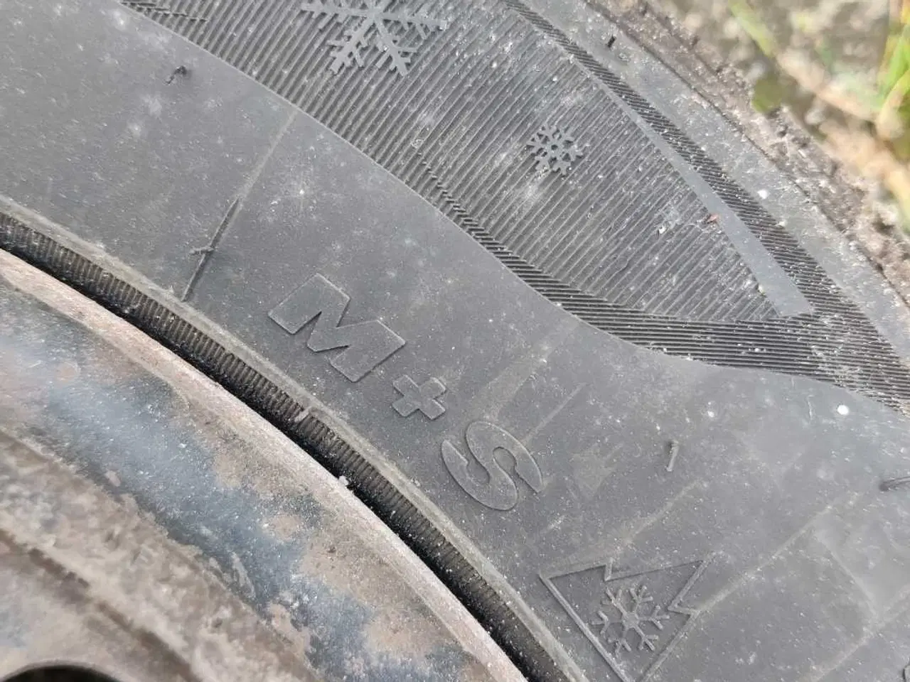 Billede 2 - 4 vinterdæk på fælge M+S symbol