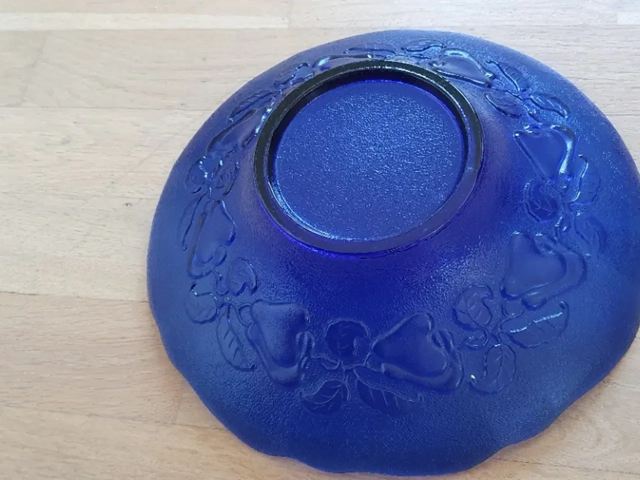 Billede 4 - Tallerkener og Skål