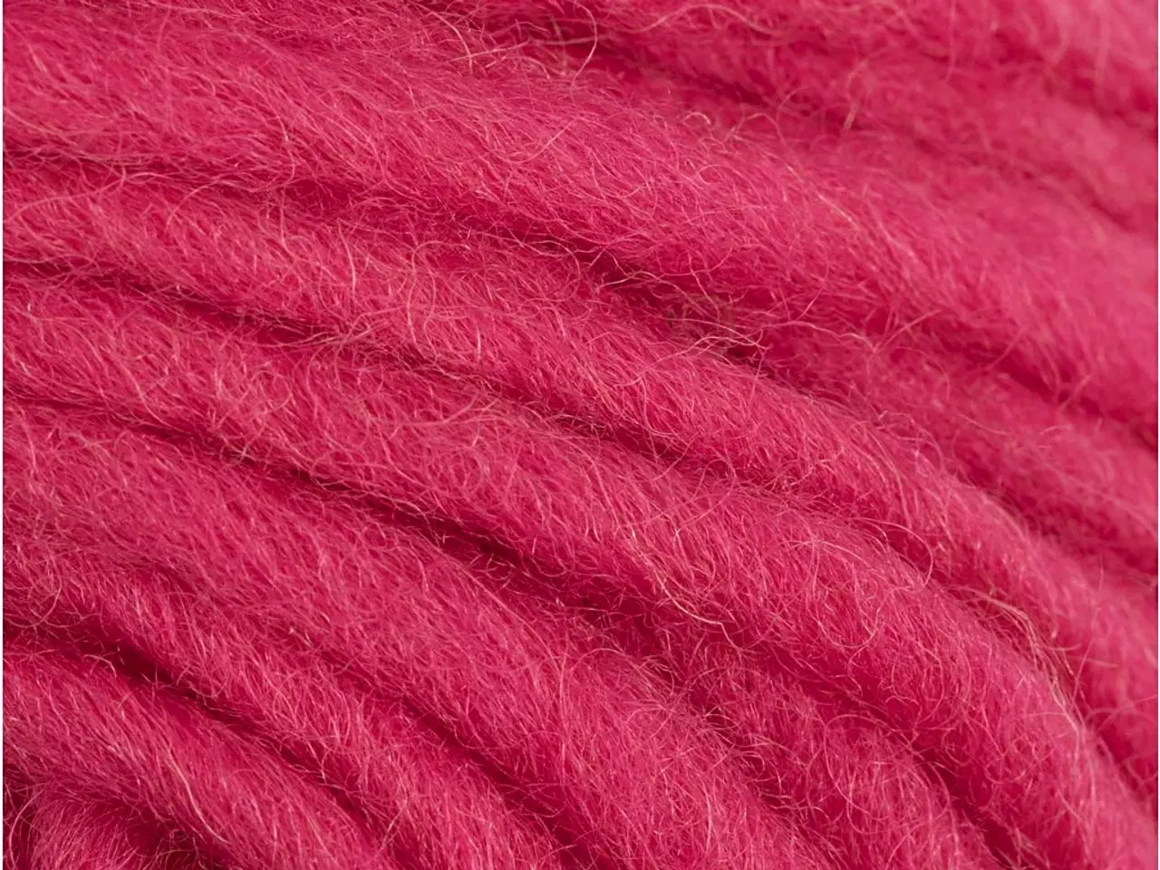 Billede 1 - Højkvalitets pink uldgarn - 50m, 50g