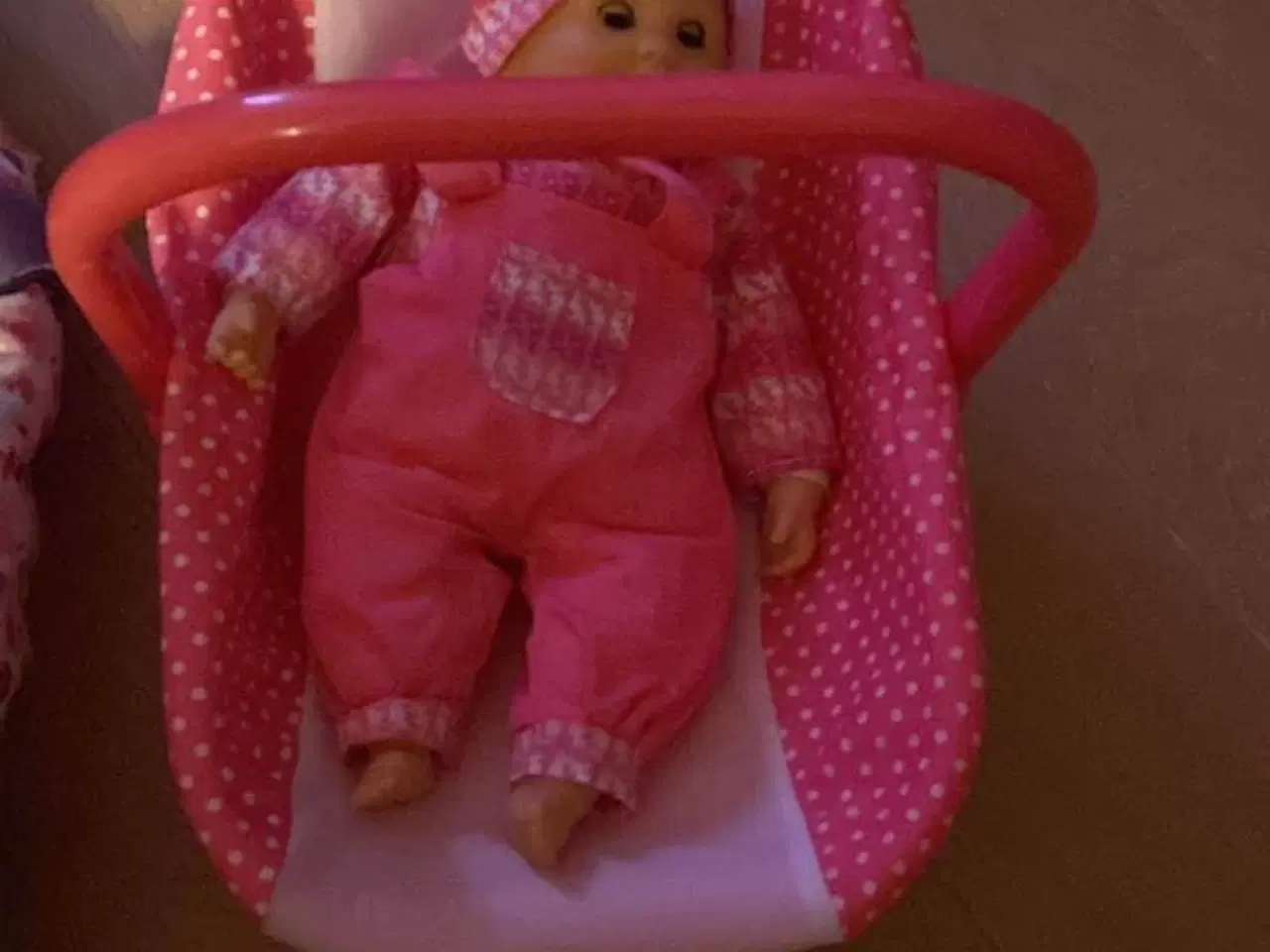 Billede 1 - Lege dukkevogn, dukker og lidte