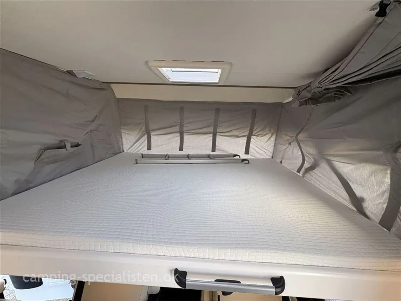 Billede 6 - 2019 - Carado I 449   Carado I 449 2019 - Helintegreret autocamper - Se den nu hos Camping-Specialisten.dk