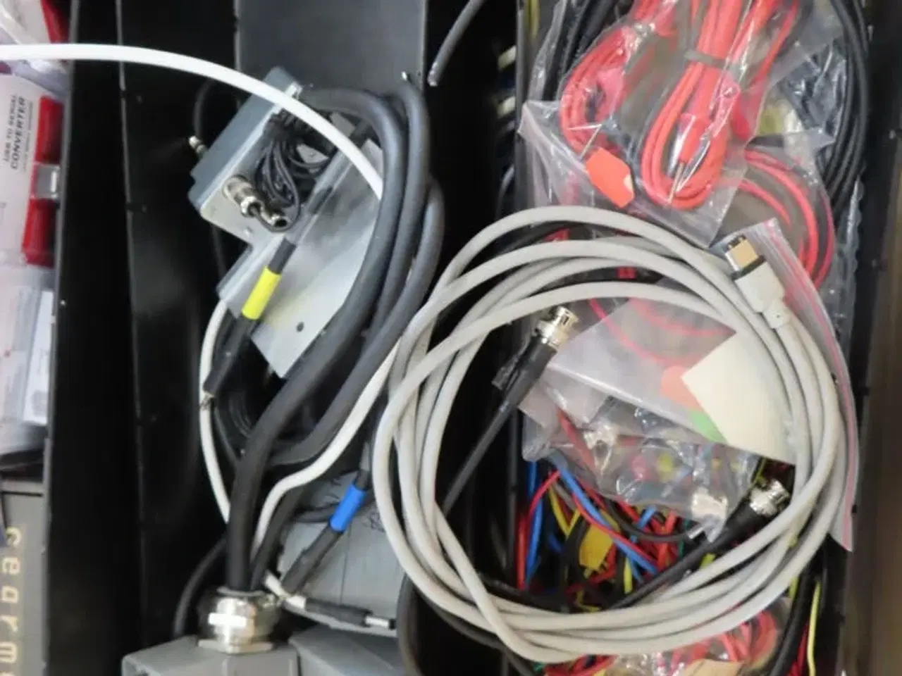 Billede 21 - Palle med rester fra TC ELECTRONIC