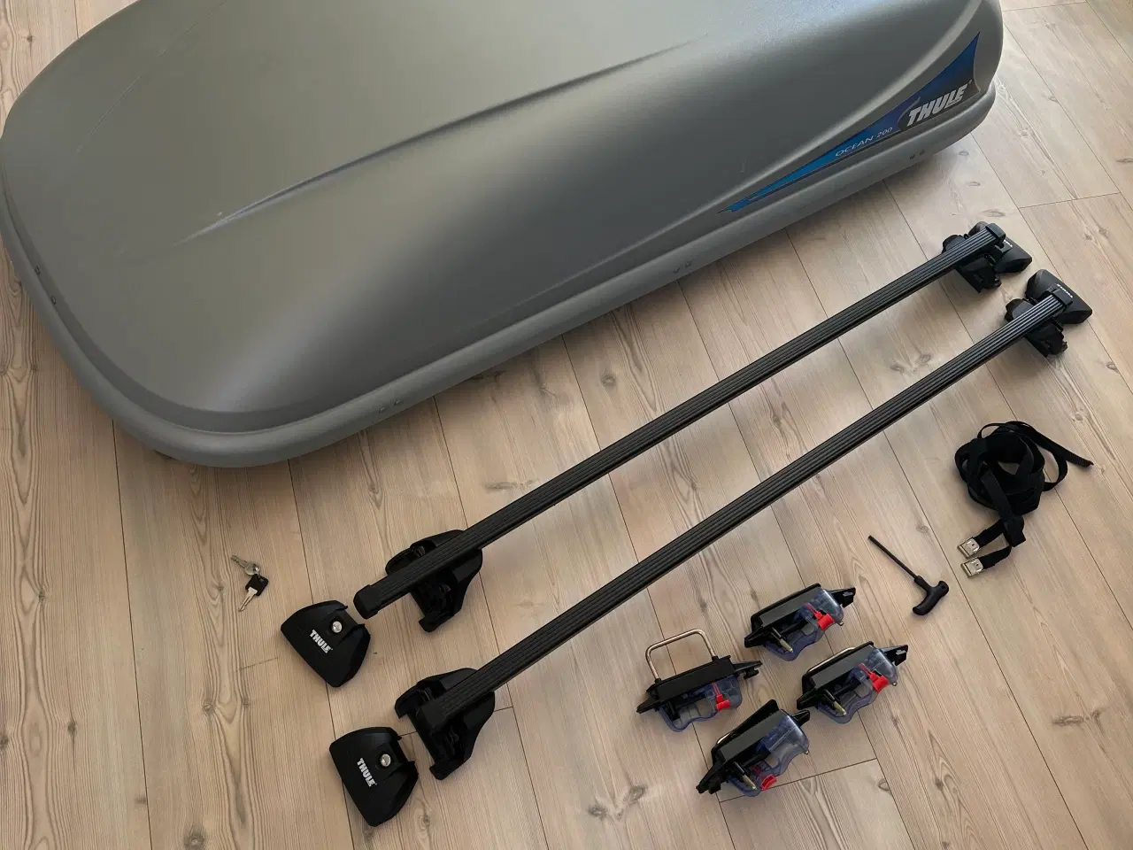 Billede 2 - Thule Ocean 200 Tagboks med tagbøjler. 