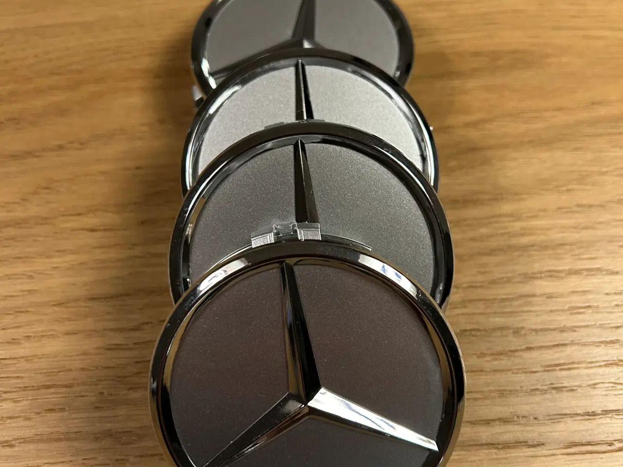 Billede 2 - Mercedes Benz Centerkaplser 75 mm NYE