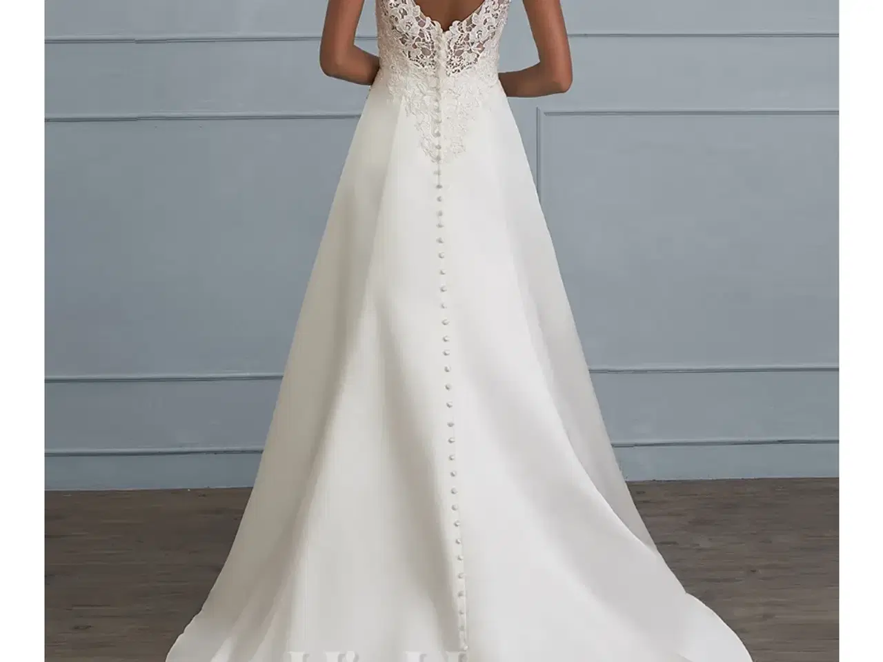 Billede 2 - Smuk brudekjole (ny) str 42-44