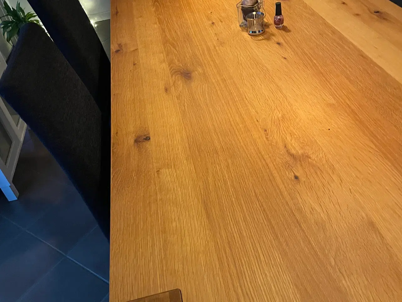 Billede 2 - Spisebord med 8 stole oliebehandlet