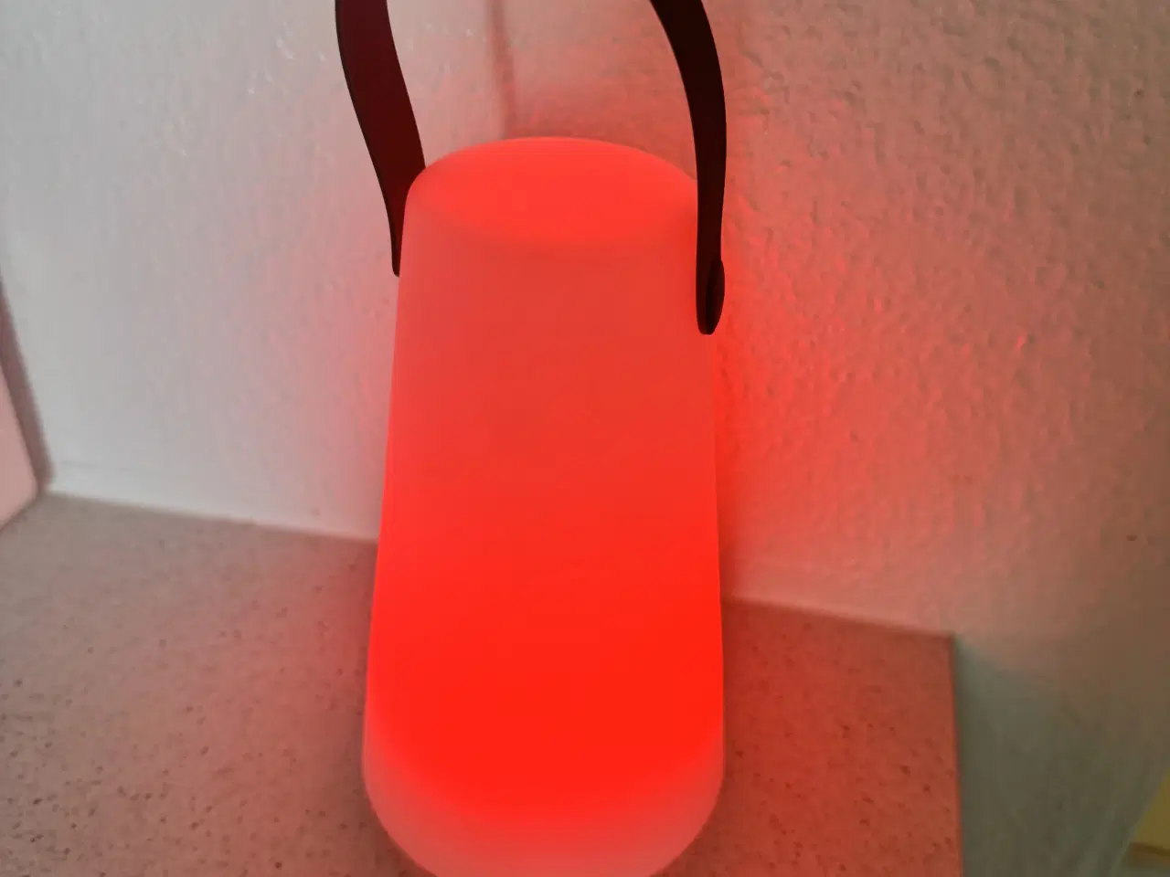 Billede 3 - LED lampe med farveskift 