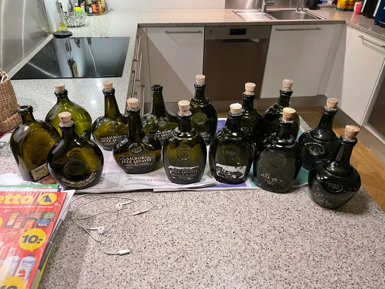 Billede 1 - 14 juleakvavit/ jubilæumsakv.