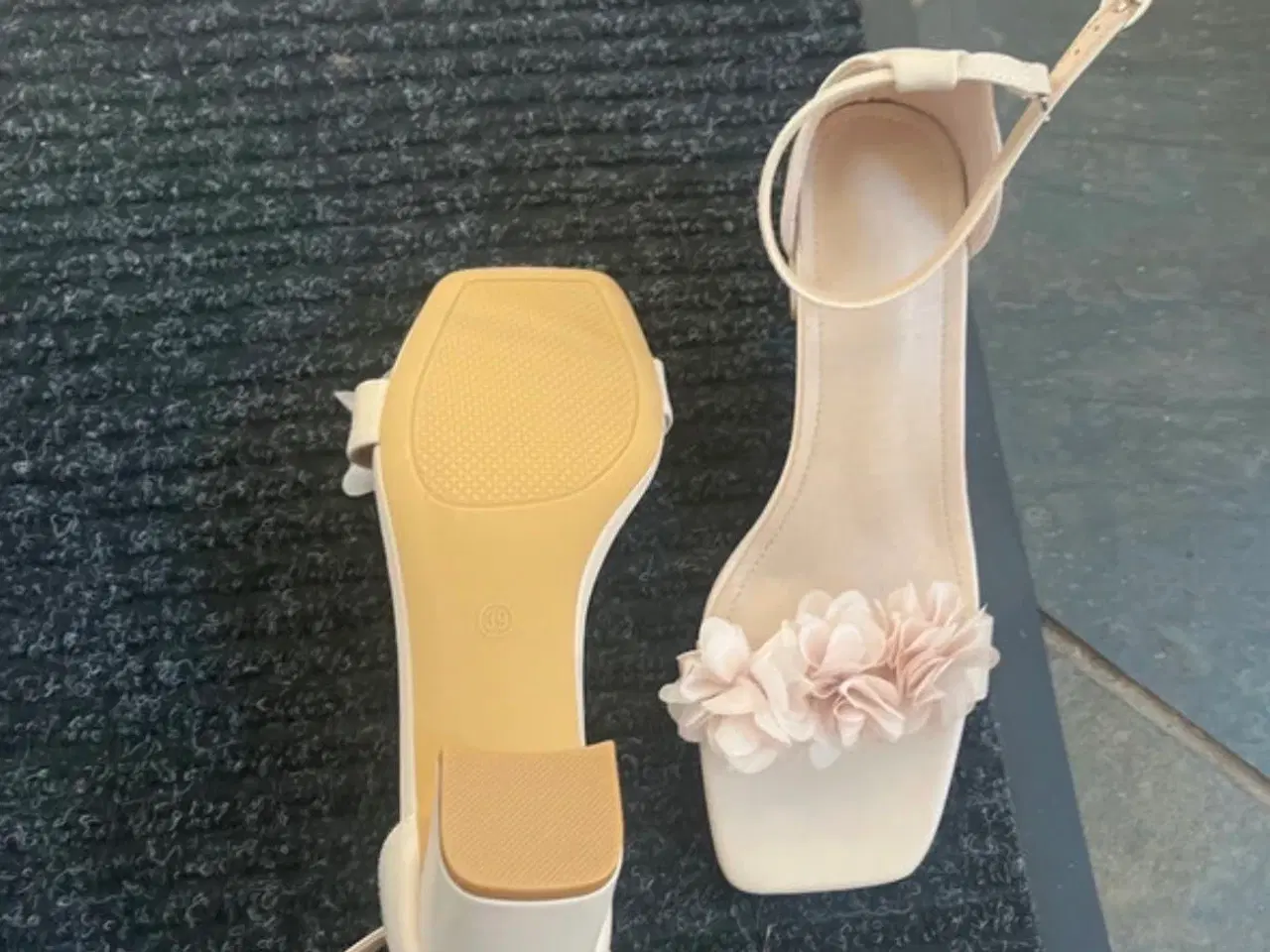 Billede 3 - Sko med hæl