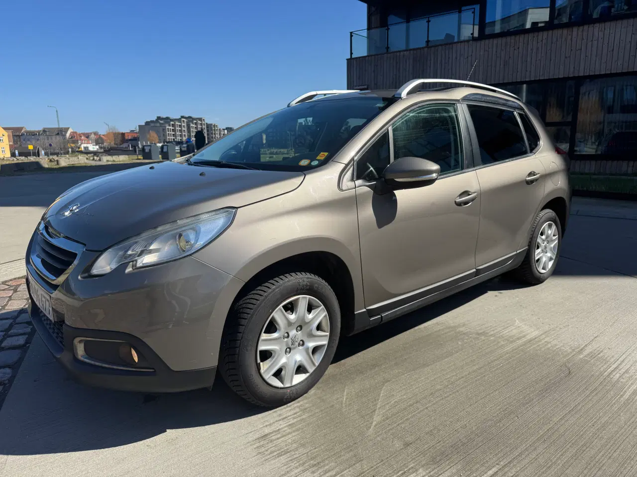Billede 2 - Flot velholdt nysynet Peugeot 2008 1.6 Ehdi