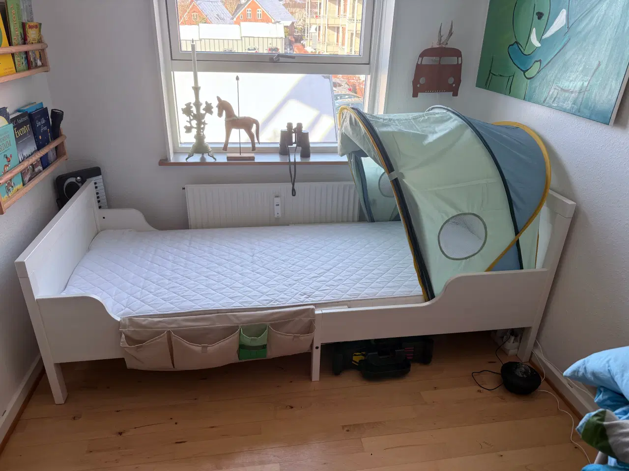 Billede 1 - Børneseng med udtræk 