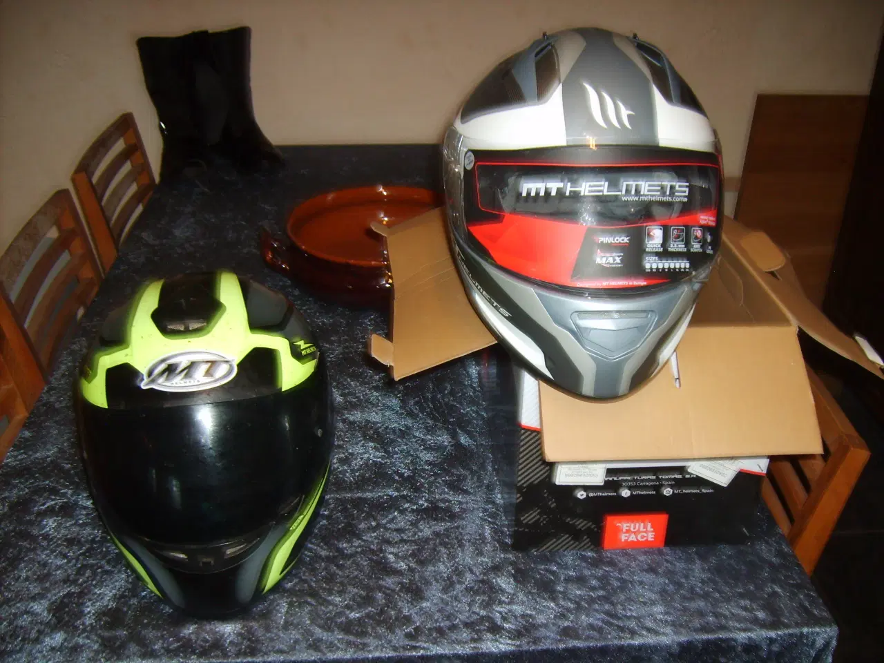 Billede 2 - Mc jakke  + 2 hjelme + handsker