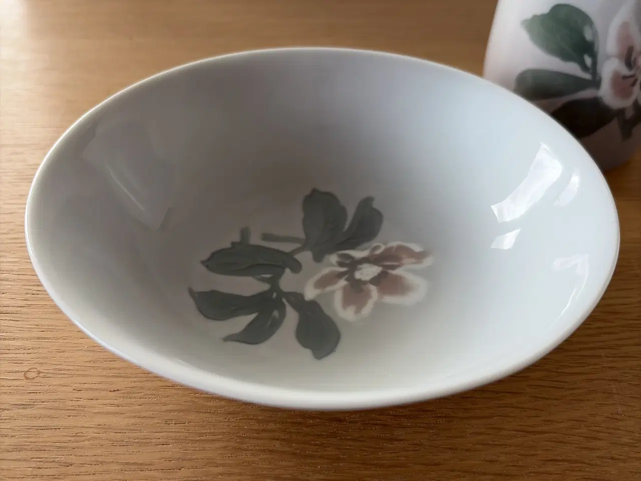 Billede 3 - Bing & Grøndahl skål og krus med blomstermotiv