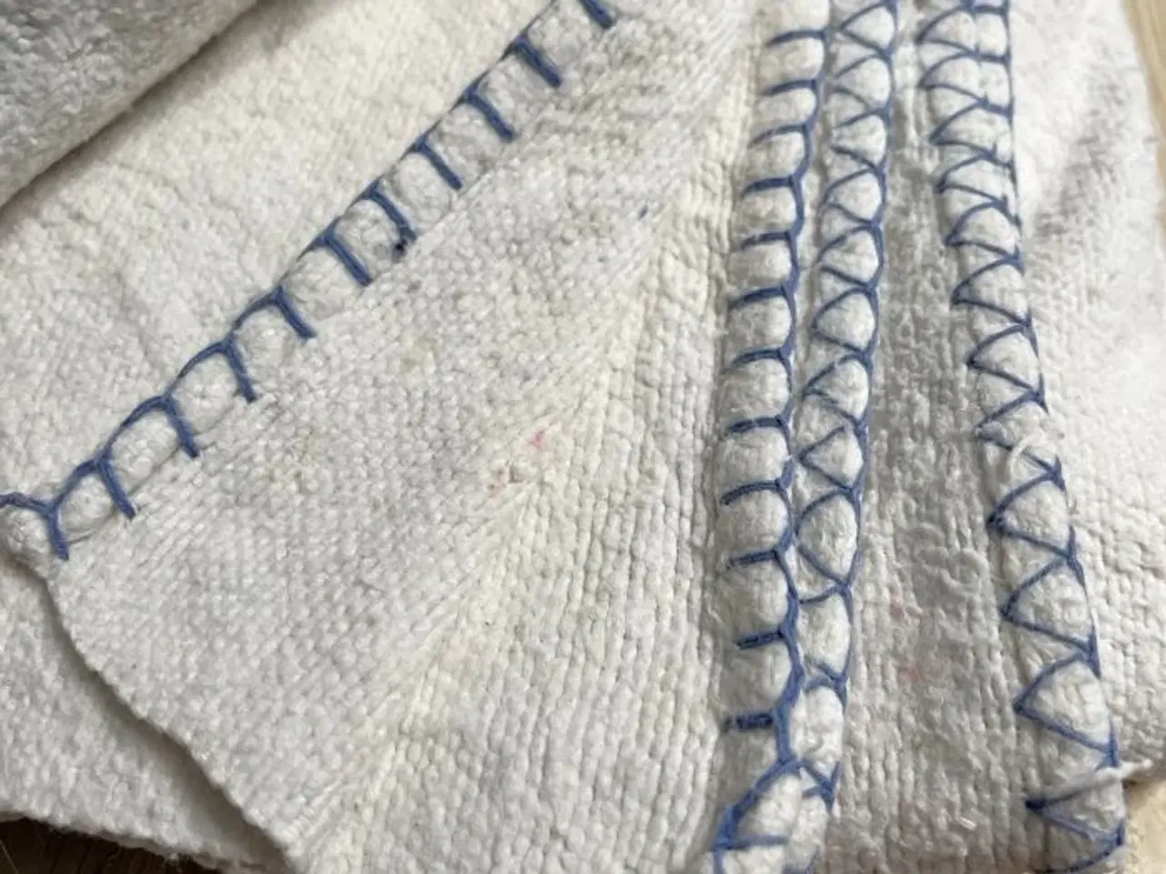 Billede 4 - 2 klassiske tæpper i bomuld