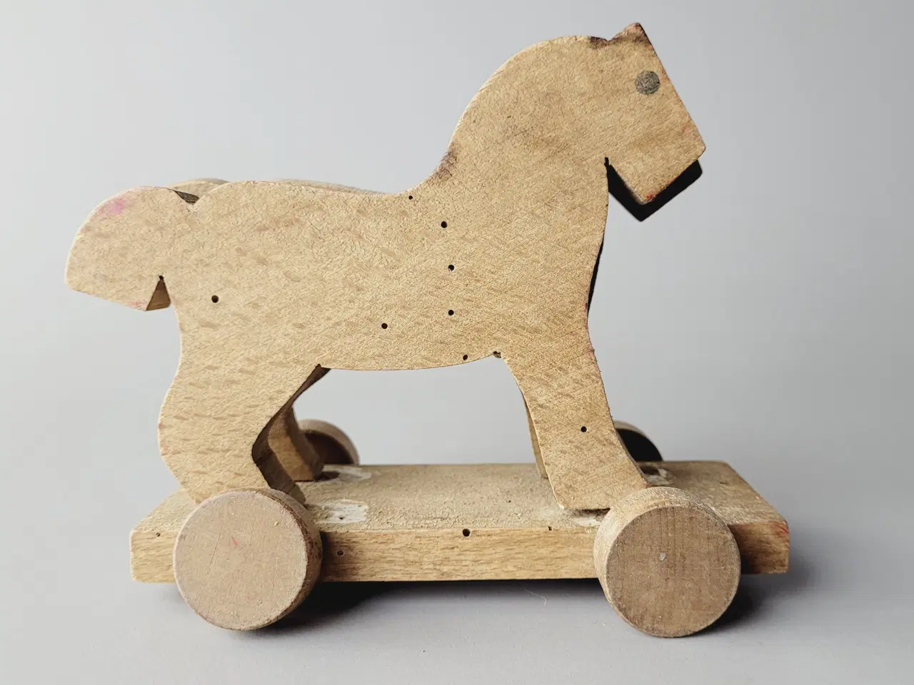 Billede 5 - ⭐️: Unik vintage træhest – Charmerende håndlavet 