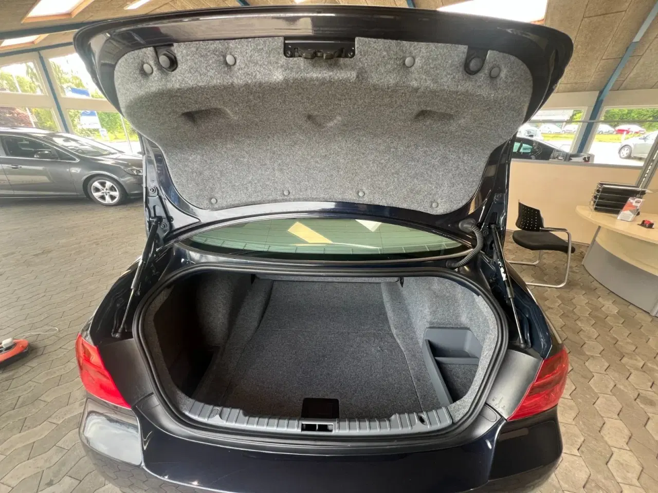Billede 9 - BMW 325i 2,5 aut.