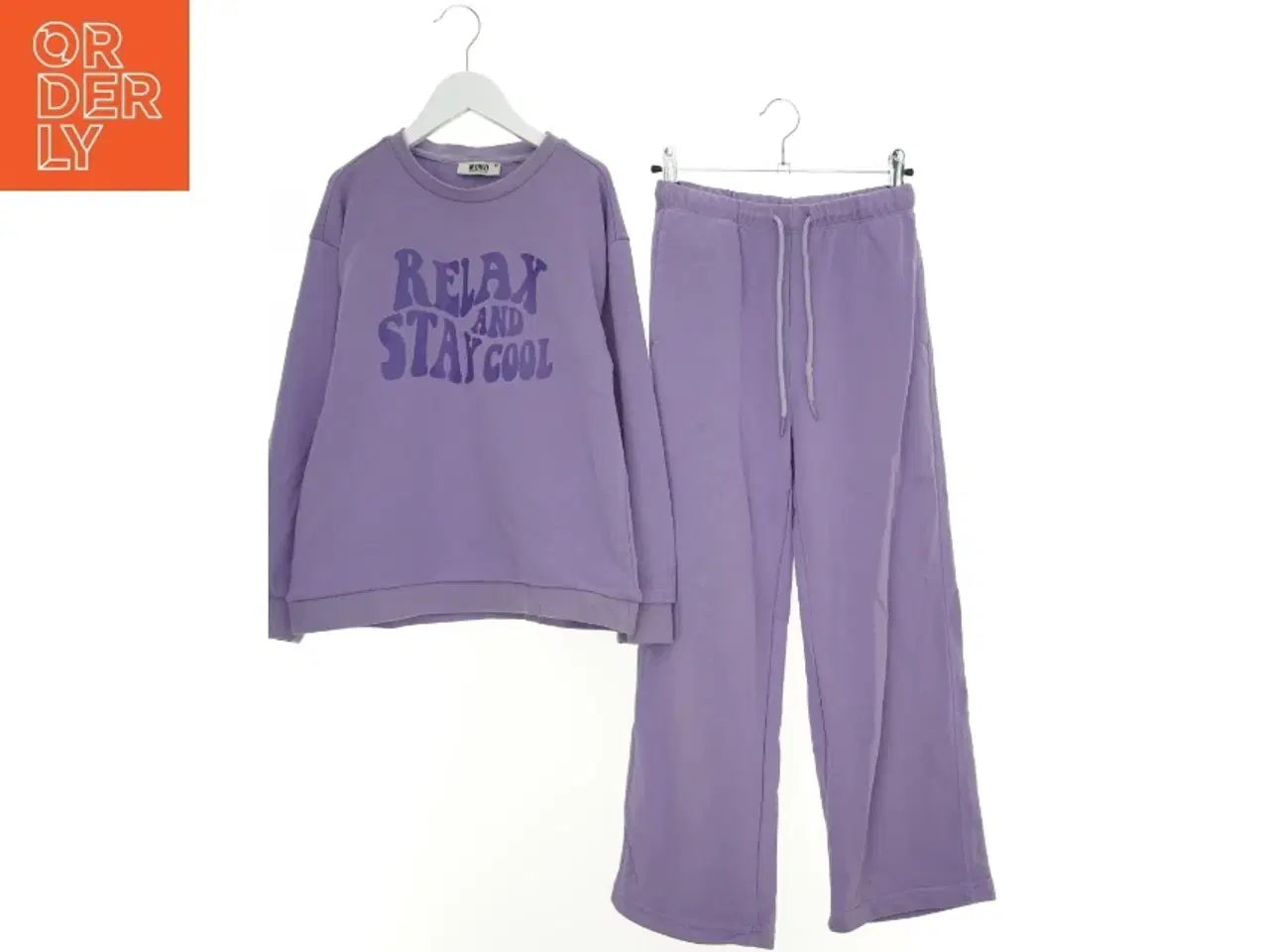 Billede 1 - Sæt (2 stk.) fra Mono (str. 140 cm)