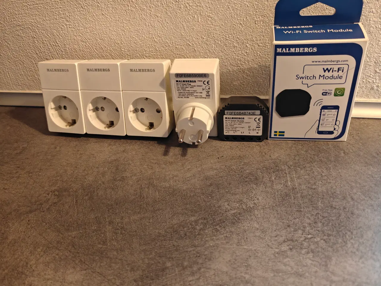 Billede 1 - Switch module & smart plugs