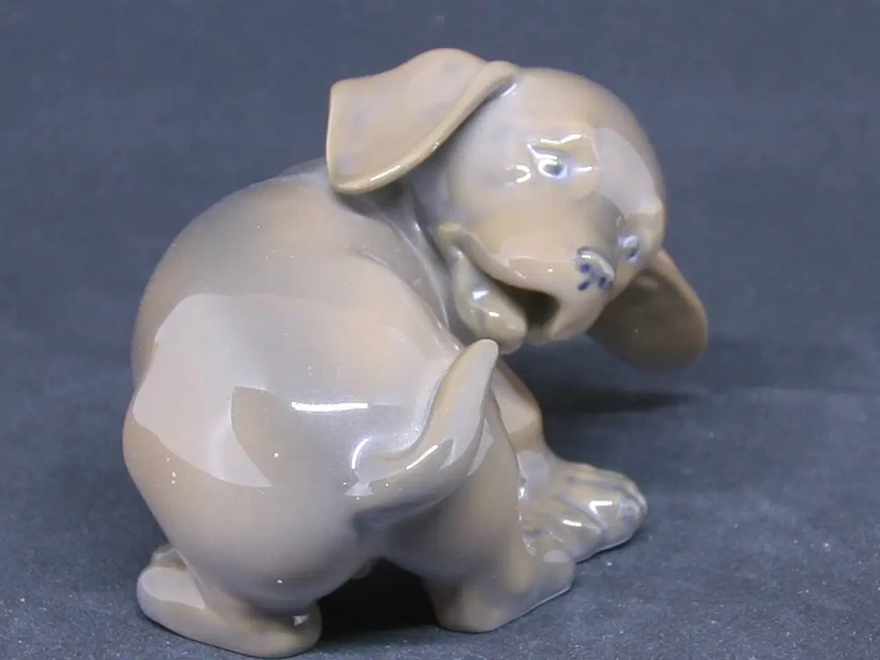 Billede 1 - Royal Copenhagen Porcelænsfigur Gravhund