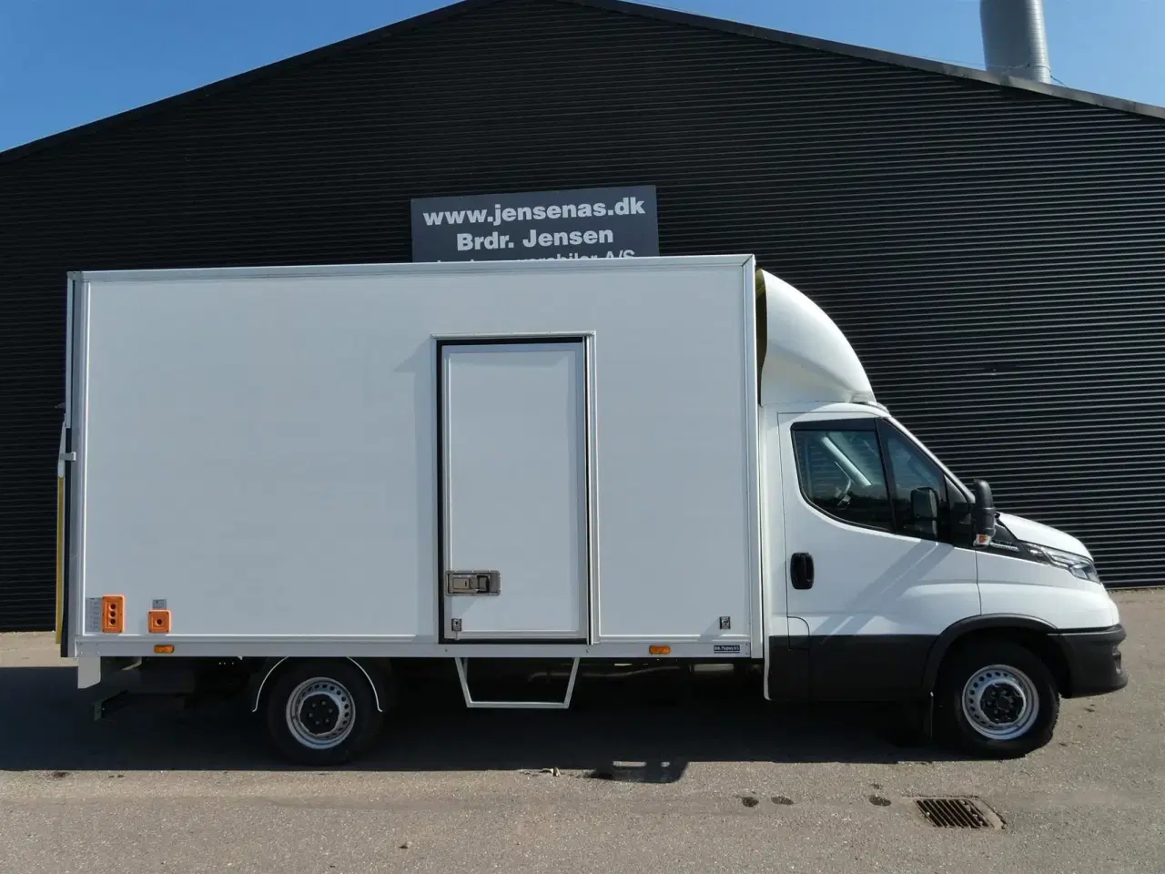 Billede 2 - Iveco Daily 35S16 4100mm 2,3 D m/Alukasse med lift Hi-Matic 156HK Ladv./Chas. 8g Aut.