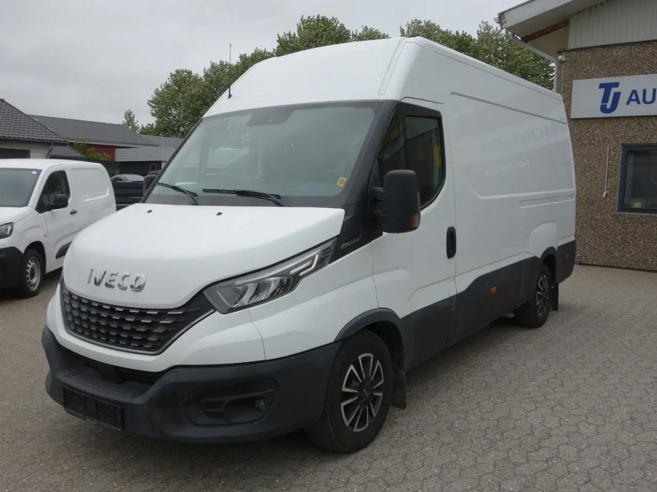Billede 2 - Iveco Daily 2,3 35S16 12m³ Van AG8