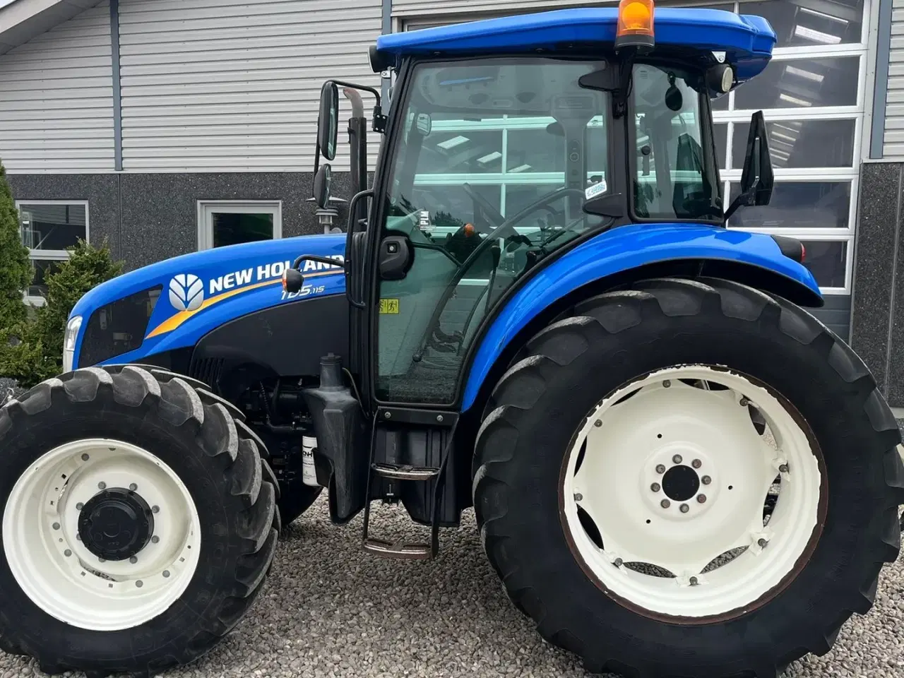 Billede 11 - New Holland TD5.115 Med brede dæk