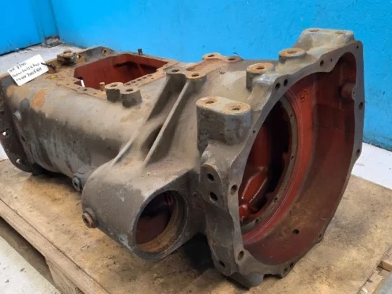 Billede 4 - New Holland 8340 Gearkasse Hus F0NN7005AH