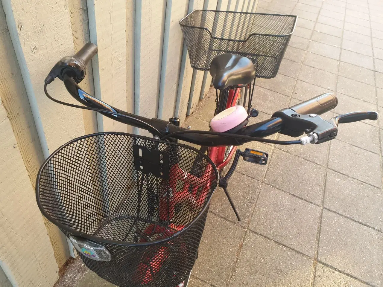 Billede 2 - Pigecykel, 28 cm stel, 3 gear