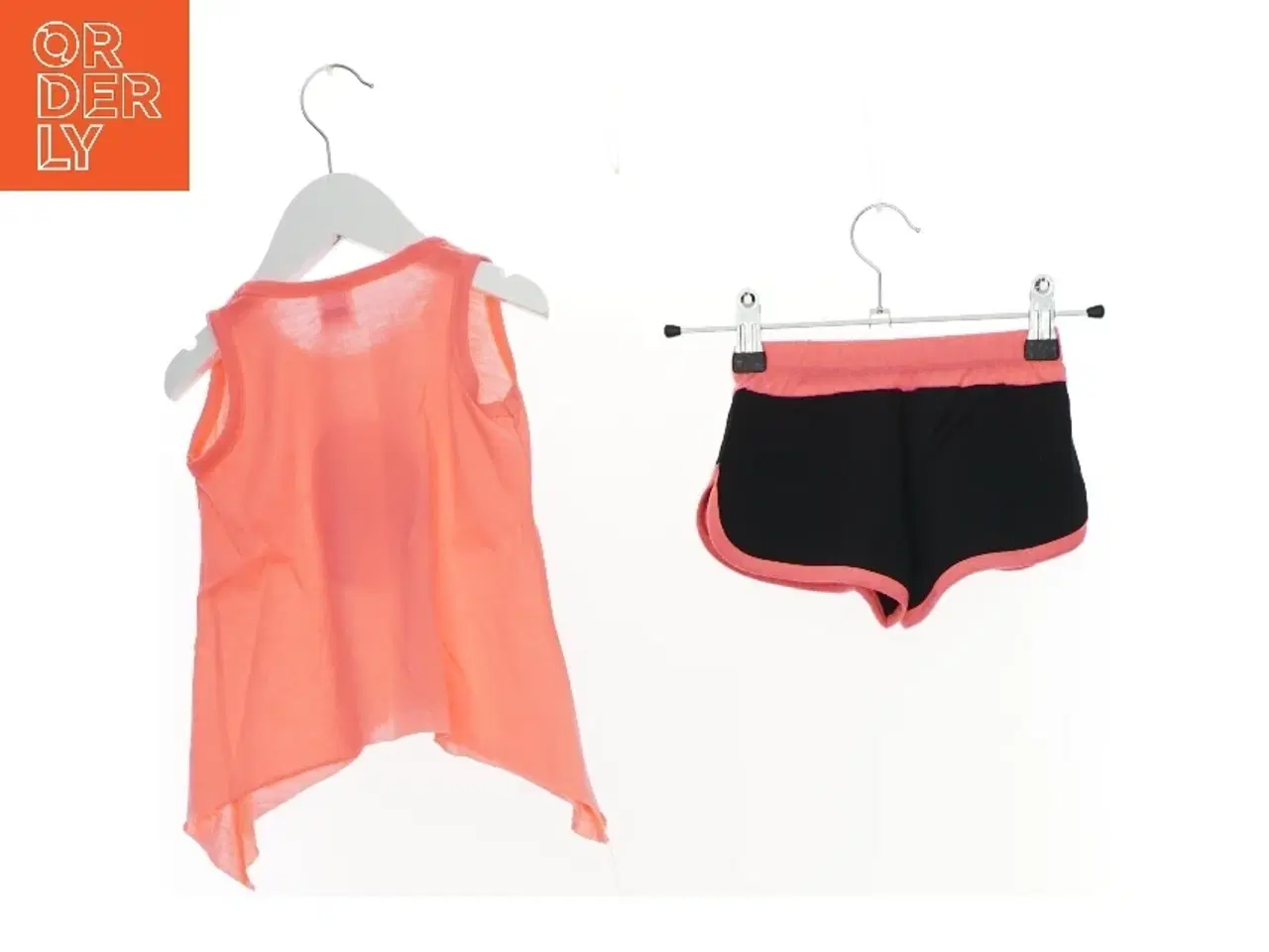 Billede 2 - Sæt (2 stk.) fra Converse (str. 92 cm)