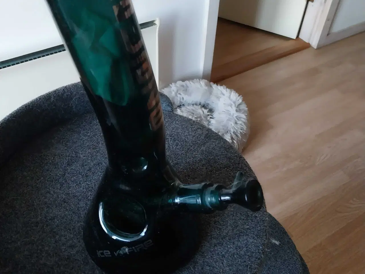 Billede 2 - Glasbong sælges