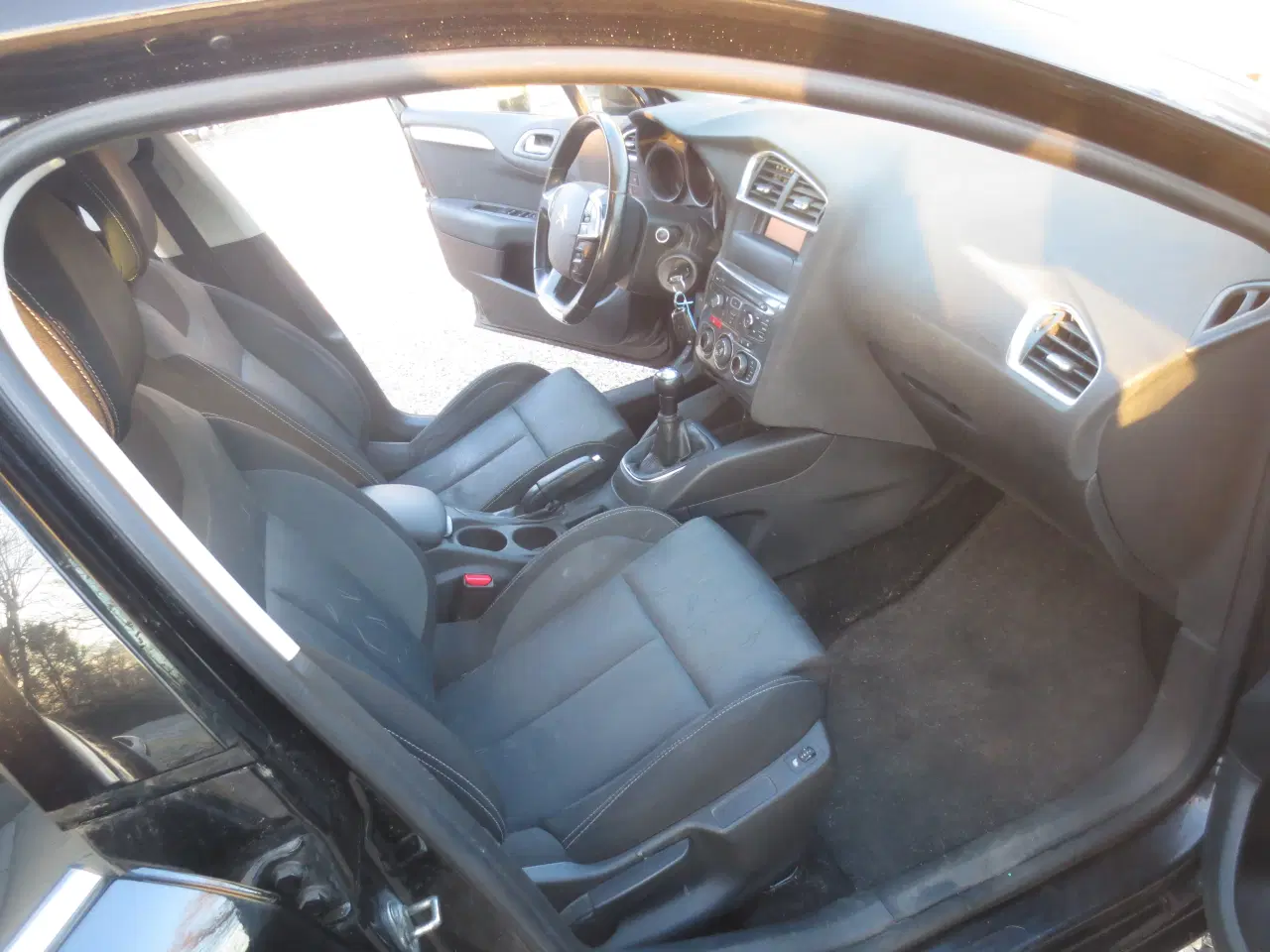 Billede 12 - Citroen C 4 1.6 HDi År 2012. Nysynet.