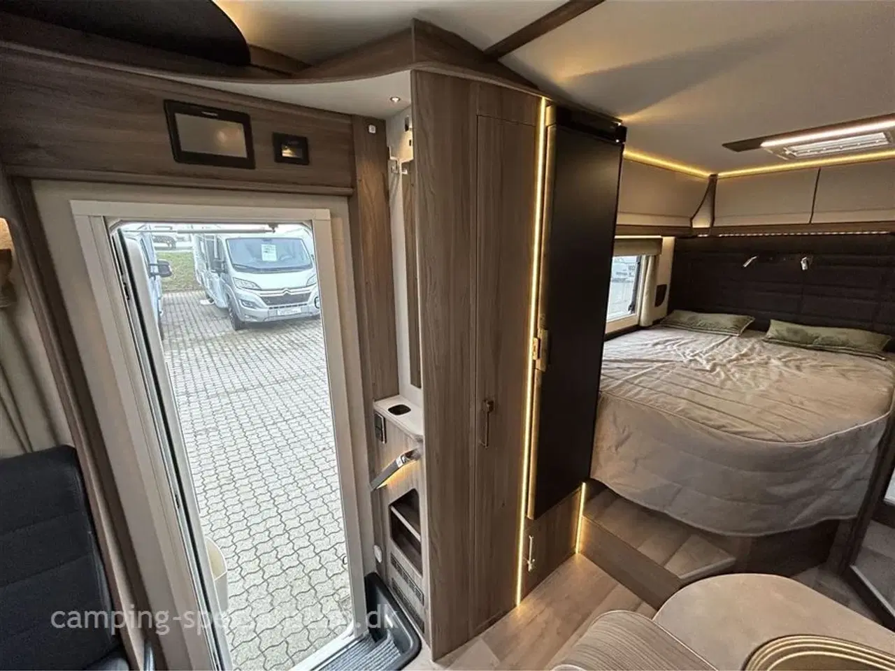 Billede 5 - 2024 - Kabe Novum 750 LXL   Kabe Novum X 750 LXL model 2024 kun kørt 14.000  km kan nu ses hos Camping-Specialisten.dk
